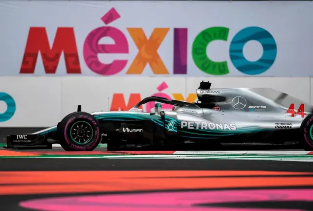 Lewis Hamilton conquistó su quinto título del mundo de F1 en México.