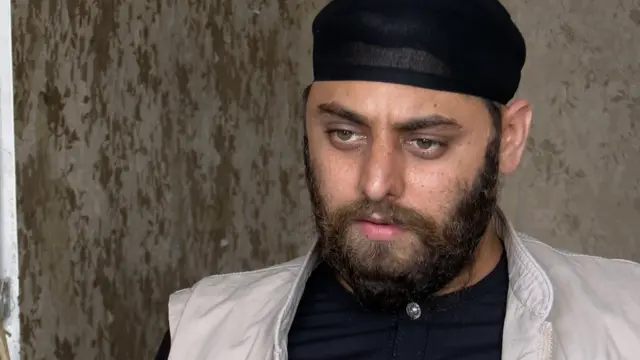 અરજિત પ્રમાણે કાર્તી પરવાન ગુરુદ્વારામાં હુમલામાં મૃત્યુ પામેલા સવિંદરસિંહ તેમના બનેવી હ