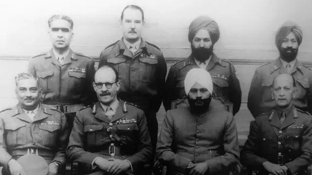 मेजर जनरल राजेंद्र सिंहजी, कमांडर इन चीफ़ जनरल सर रॉय बुचर, रक्षा मंत्री बलदेव सिंह और फ़ील्डमार्शल करियप्पा