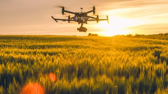 கேமரா பொருத்திய ஆளில்லா விமானம்