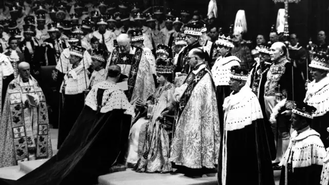 রানি দ্বিতীয় এলিজাবেথের অভিষেক। ২রা জুন, ১৯৫৩