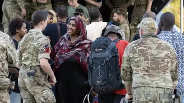أقلعت آخر رحلة لإعادة البريطانيين من السودان من مطار قرب بورسودان