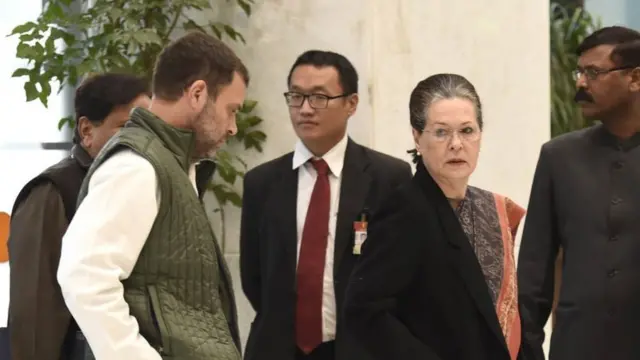 निर्णायक दौर में है कांग्रेस - क्या आज की बैठक में निकलेगा कोई रास्ता