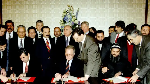 پیمان صلح تاجیکستان در سال ۱۹۹۷ در مسکو بین امامعلی رحمان و عبدالله نوری رهبر اتحادیه نیروهای اپوزیسیون امضا شد