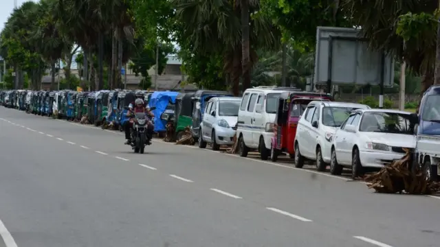 இலங்கை எரிபொருள் நெருக்கடி