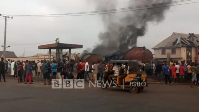 Ọkụ gbara ọdọ mmanụ ụgbọala karịrị otu n'Onicha