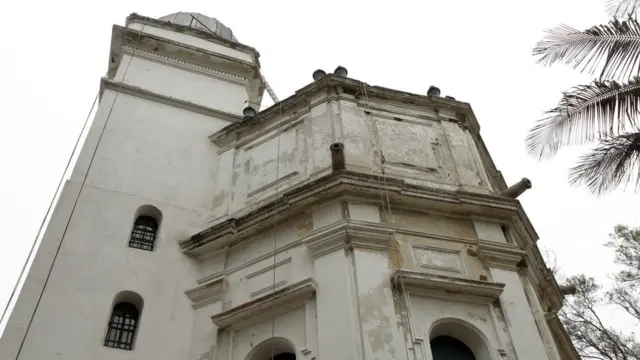 Fachada del observatorio.