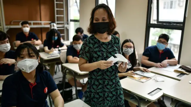 Nhiều ý kiến cho rằng nên bỏ kỳ thi tốt nghiệp THPT vì dịch Covid-19.
