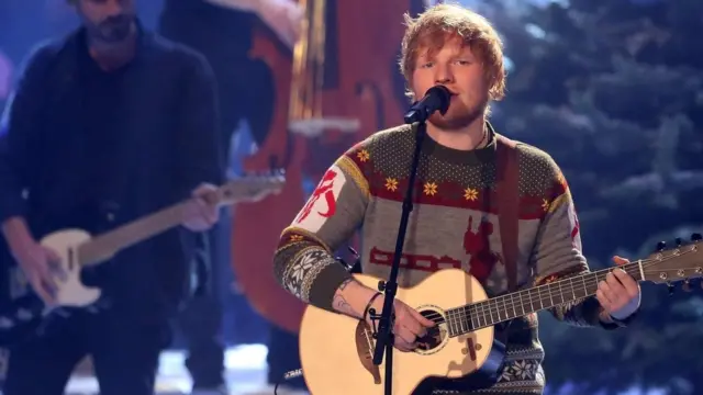 المغني إيد شيران في حفل موسيقي