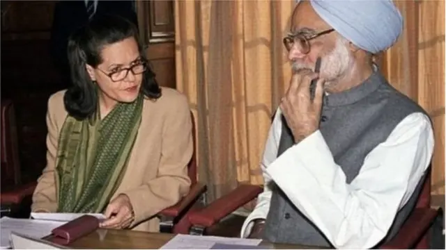 સોનિયા ગાંધી અને ડૉ. મનમોહન સિંહ