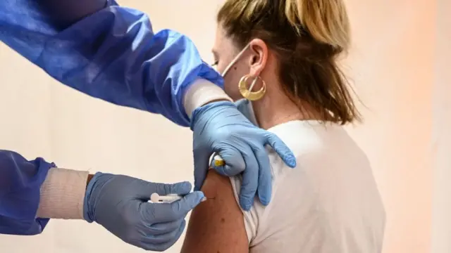 Pfizer, vaksin, Azərbaycan, koronavirus, vaksinlənmə, peyvəndlənmə