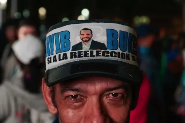 هوادار بوکله