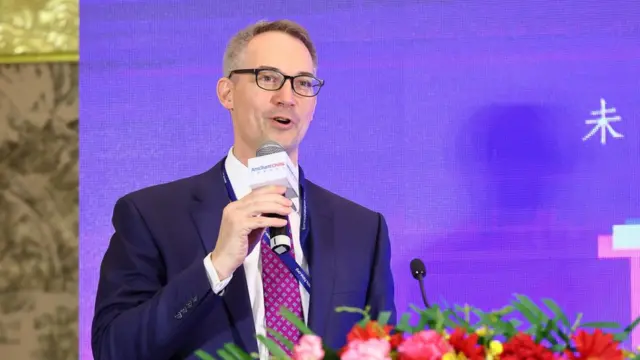 何迈可(Michael Hart)