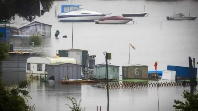 Голландська комуна Рурмонд біля річки Мез зараз виглядає так