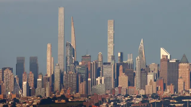 С тем, что небоскреб выделяется даже на нью-йоркском горизонте, трудно поспорить