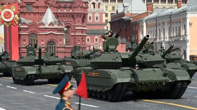 Parade Rusia pada peringatan PDII