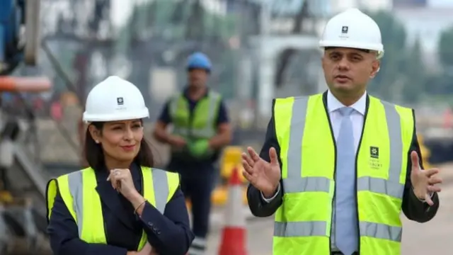 Bộ trưởng Tài chính Anh Sajid Javid