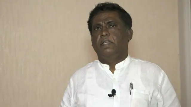 தமிழ் தேசிய கட்சியின் செயலாளர் எம்.கே.சிவாஜிலிங்கம்