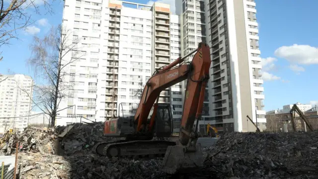 Снос пятиэтажки и новый дом