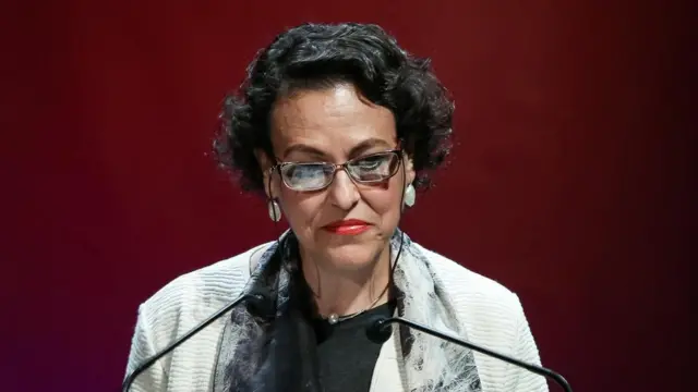 تقول وزيرة العمل الإسبانية ماغدالينا فاليريو إن السياسة الجديدة "لها مزايا فقط"