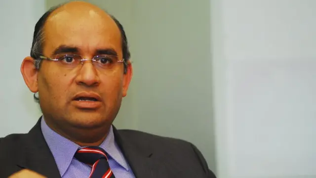 அமெரிக்க குடிமகமான ராமசந்திர விஸ்வநாதன் தேவாஸின் இணை நிறுவனராக இருந்துள்ளார்