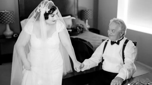 أدى تشخيص إصابة بيت باسانيسي بسرطان الثدي، إلى أن تكتشف ابنته آني أنها تعاني - مثل أبيها - من خلل في جين BRCA2