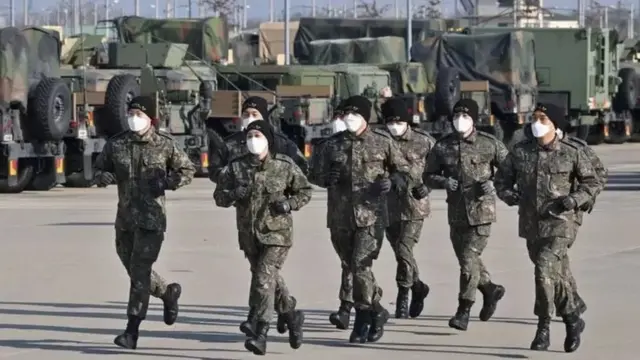 தென் கொரியா ராணுவ வீரர்கள்