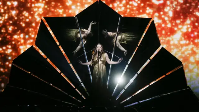 露西·瓊斯（Lucie Jones）