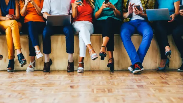 На счастье или на горе "Фейсбук" удовлетворяет ряд наших самых базовых человеческих потребностей