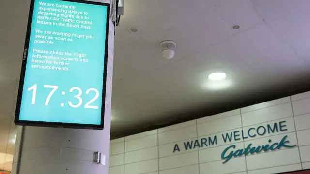 Зал вылета в аэропорту Гэтвик