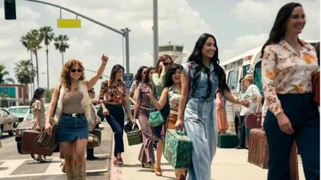 گریسلدا بلانکو زنان جوانی که بسته‌های کوکائین را در سوتین و لباس زیرشان مخفی می‌کردند، با هواپیما از کلمبیا به آمریکا می‌آورد.