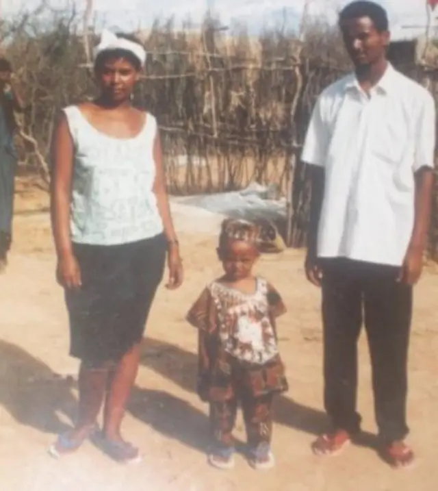 Elshaadaayiifi maatii isaa