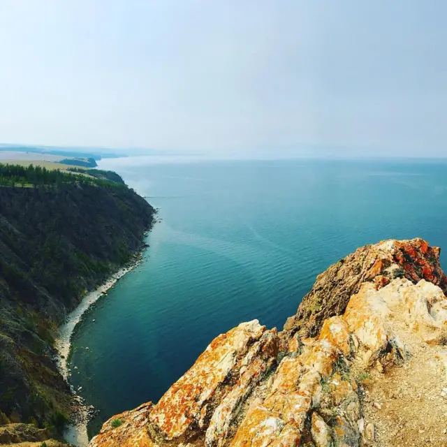 Бескрайний Байкал запечатлел @alexey_khmer.