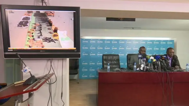 مؤتمر صحفي عقدته الحكومة السابقة عن المحتجزين الشبان من دارفور