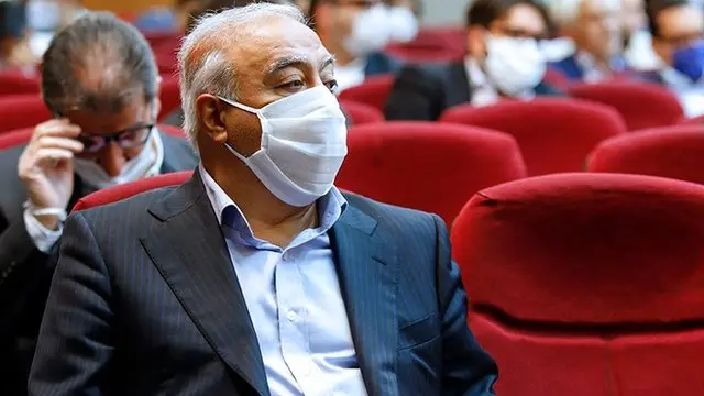 سخنگوی قوه قضائیه گفته بود رسول دانیال‌زاده، تاجر فولاد و بدهکار بانکی به دلیل "پذیرفتن بازگشت به کشور و همکاری در روند تحقیقات پرونده حتما از ارفاقات و مساعده‌های قانونی برخوردار خواهد بود."