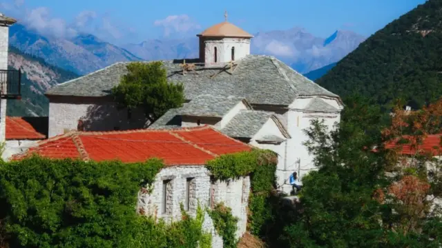 Uprkos teškom pristupu, hodočasnici iz cele Grčke i dalje putuju ovamo