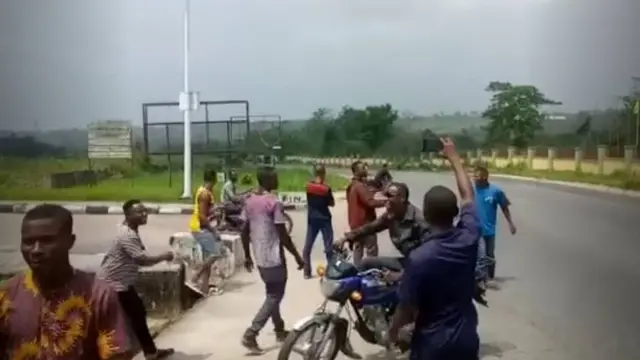 Residents of Ntak Ikot Akpam dey road dey look