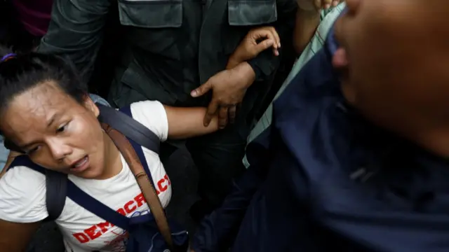 ผู้ร่วมชุมนุม "คนอยากเลือกตั้ง"