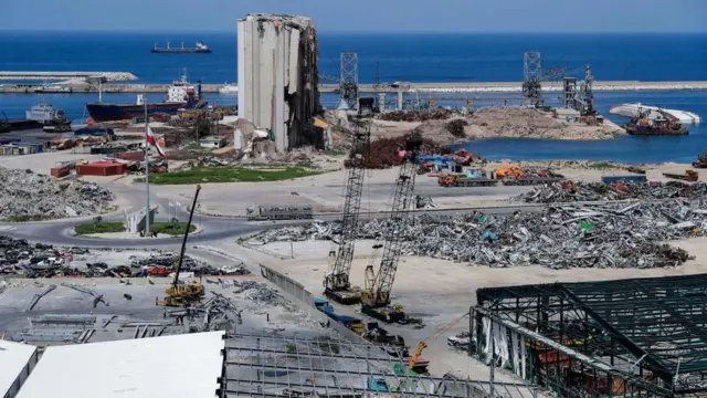 مرفأ بيروت الذي دمر في انفجار 4 أغسطس/ آب