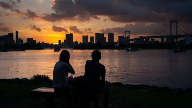 பெண்களின் மனஅழுத்தத்தை ஆண் நண்பர்களால் போக்க முடியுமா?