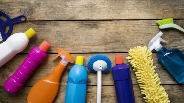 Imagen de productos de limpieza.