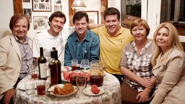 Денис Мацуев с друзьями и семьей