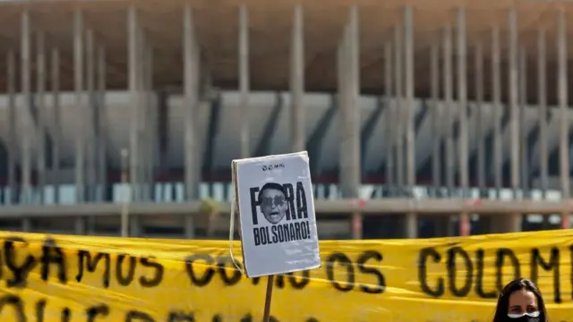 Personas protestando