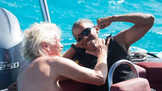 Richard Branson e Barack Obama brincam