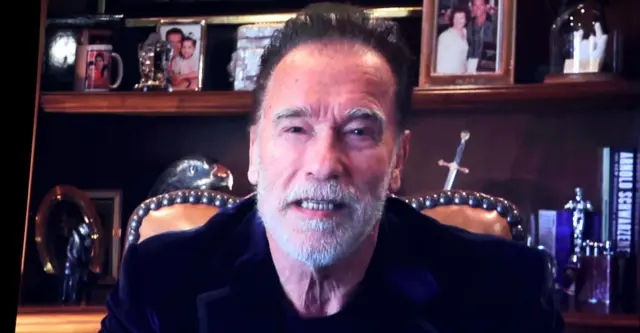 Арнольд Шварценеггер принял участие в церемонии по видеосвязи