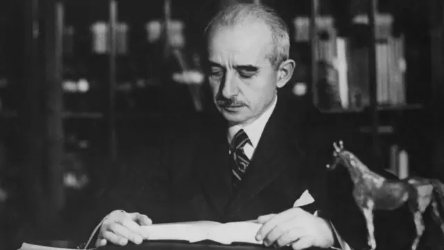 Erdoğan, eski cumhurbaşkanı, başbakan ve CHP genel başkanlarından İsmet İnönü'yle ilgili eleştirilerini sürdürdü.