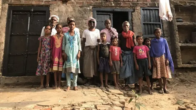 મલ્લાહના ઘરનું આંગણું