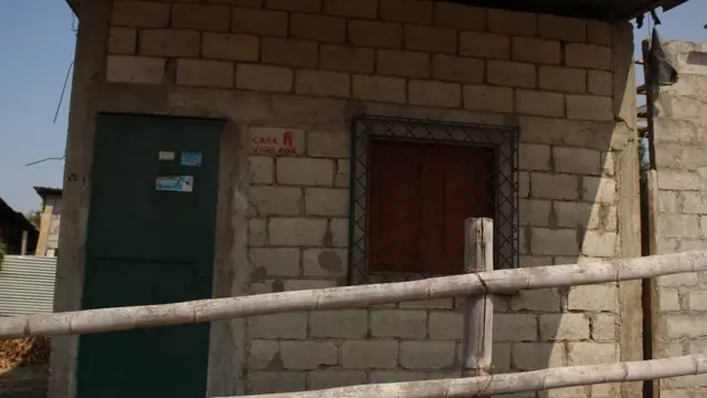 Casa vigilada en Monte Sinaí.