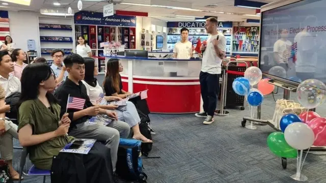 Chương trình nói về quá trình bầu cử tổng thống Mỹ ở Trung tâm Hoa Kỳ tại Việt Nam