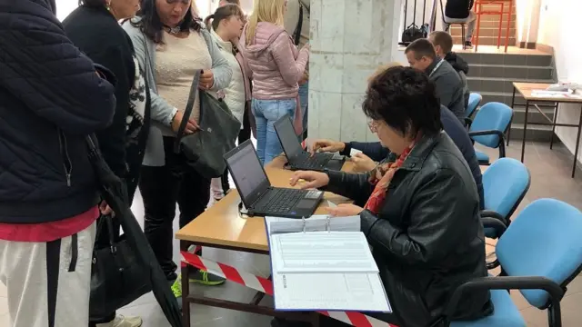 Гласање на Косову